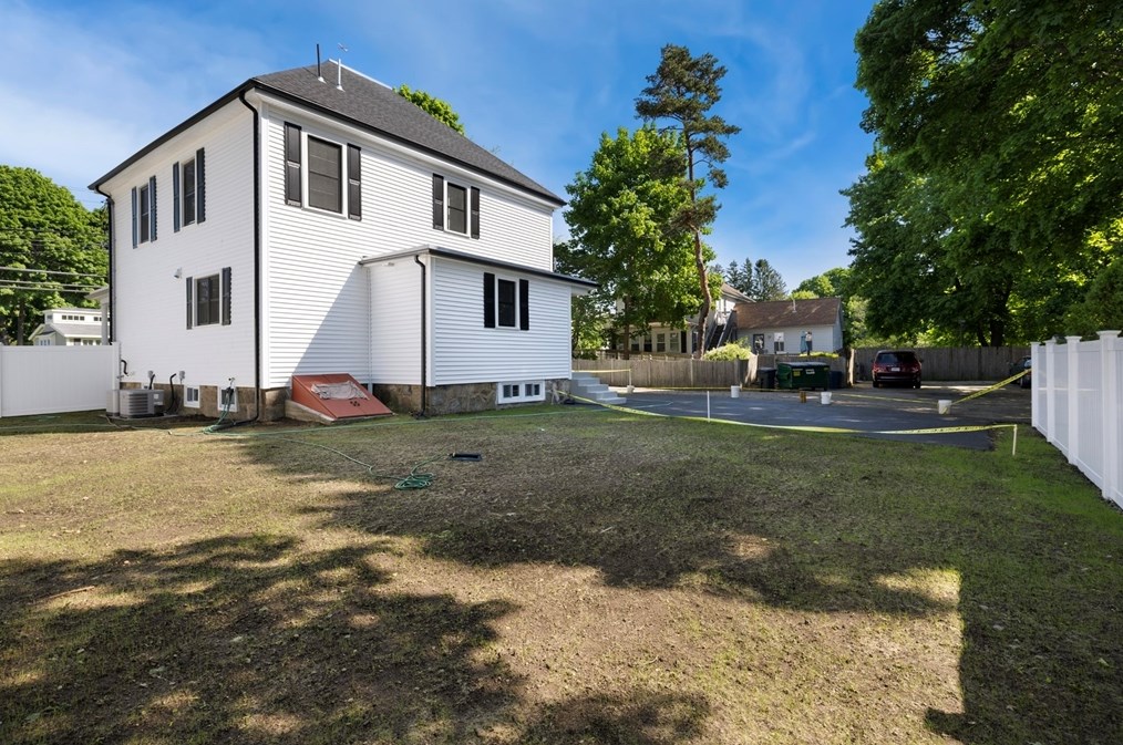 91 Dodge St, Beverly MA 01915-1712 exterior