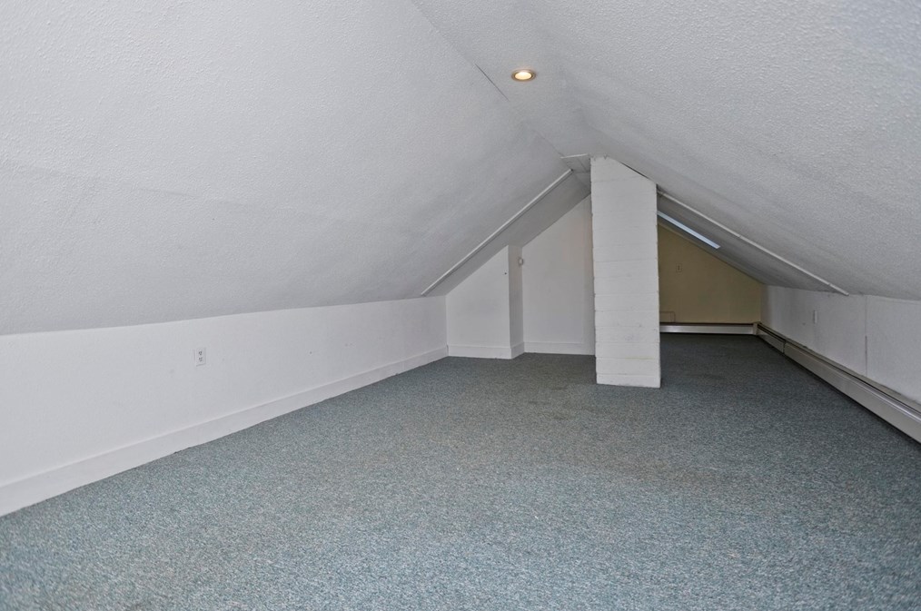 1350 Wilbraham Rd, Springfield MA  01119-2637 exterior