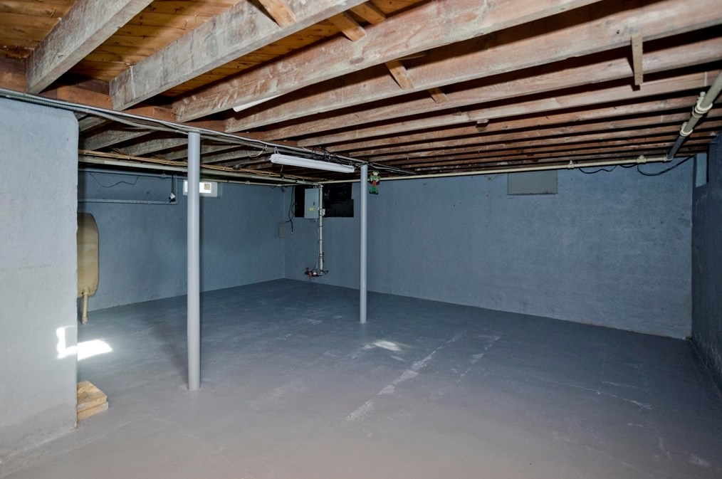 1350 Wilbraham Rd, Springfield MA  01119-2637 exterior