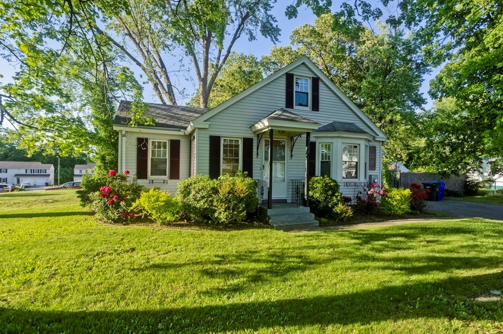 1350 Wilbraham Rd, Springfield MA  01119-2637 exterior