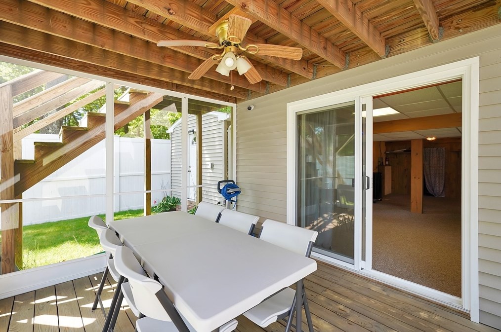 5 Flower St, Springfield MA  01118-2327 exterior