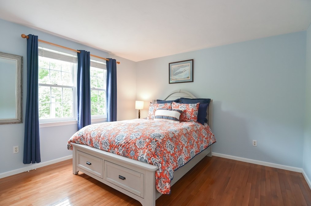 36 Lorraine Metcalf Rd, Franklin MA 02038-3234 exterior