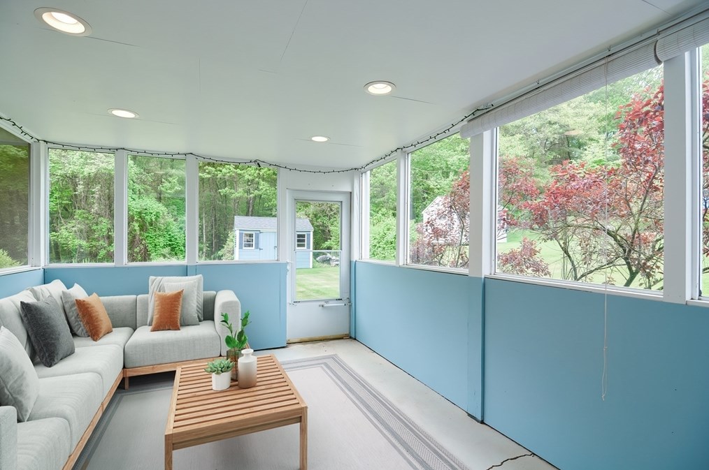 36 Lorraine Metcalf Rd, Franklin MA 02038-3234 exterior