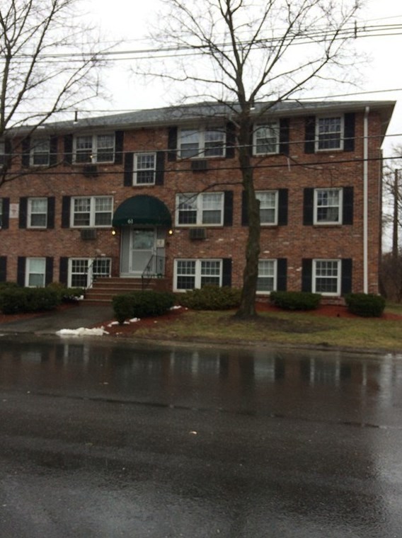 61 Mystic St, Methuen MA 01844-2469 exterior
