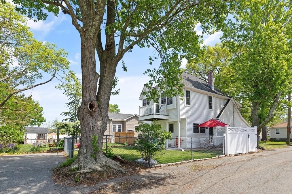 150 Palmer St, Quincy MA 02169-3308 exterior