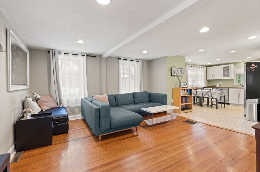 150 Palmer St, Quincy MA 02169-3308 exterior