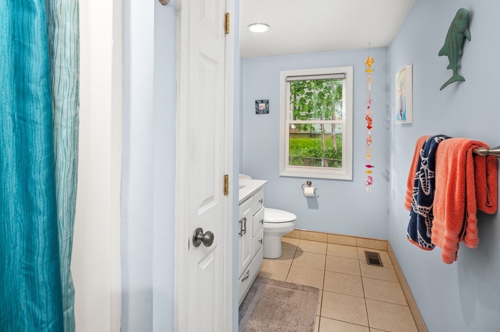 84 King St, Hanover MA 02339-2404 exterior