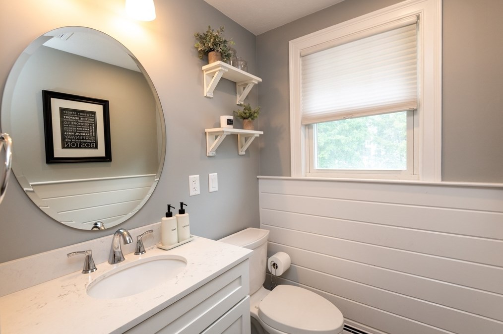 1 Vlg Row, Lynnfield MA 01940-2528 exterior