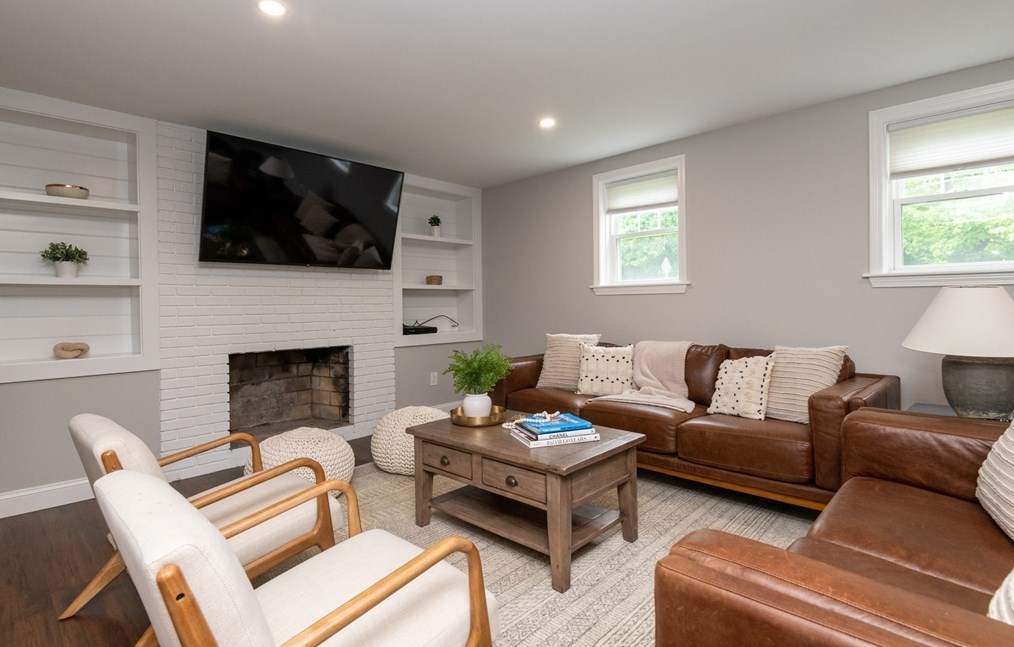 1 Vlg Row, Lynnfield MA 01940-2528 exterior