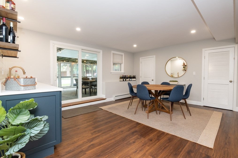 1 Vlg Row, Lynnfield MA 01940-2528 exterior