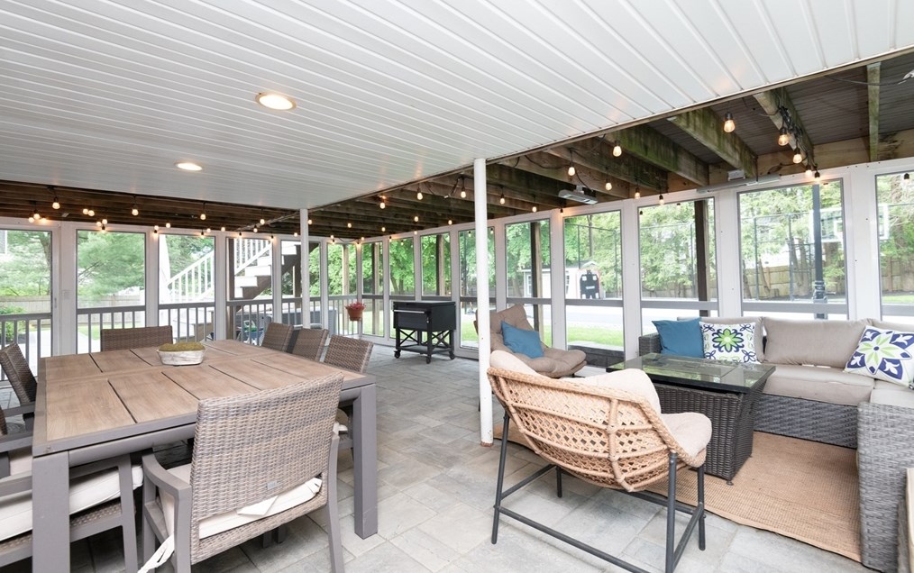 1 Vlg Row, Lynnfield MA 01940-2528 exterior