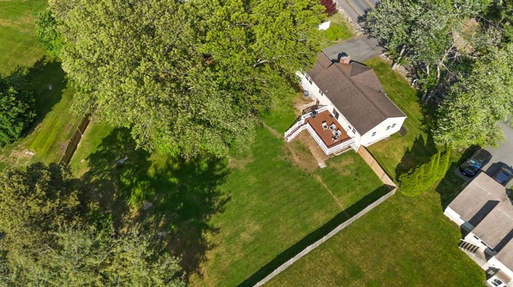 371 Franklin St, Reading MA 01867-1037 exterior