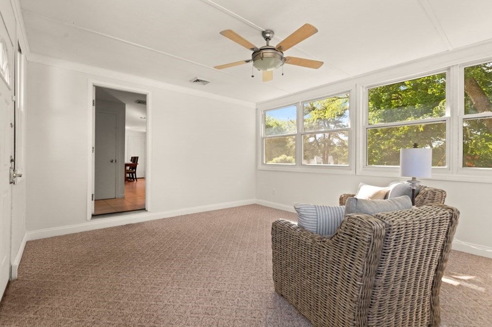 371 Franklin St, Reading MA 01867-1037 exterior