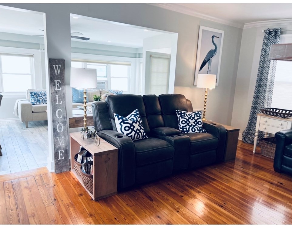 98 Wilson Rd, Nahant MA 01908-1040 exterior