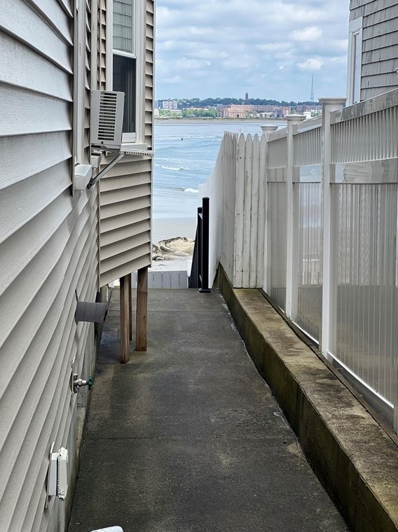 98 Wilson Rd, Nahant MA 01908-1040 exterior