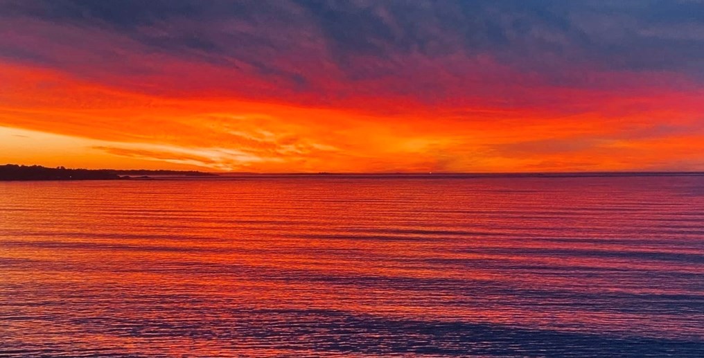 98 Wilson Rd, Nahant MA 01908-1040 exterior