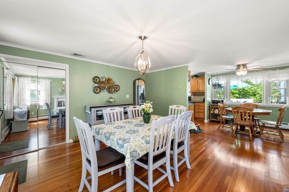 80 Fallon Cir, Braintree MA 02184-3821 exterior