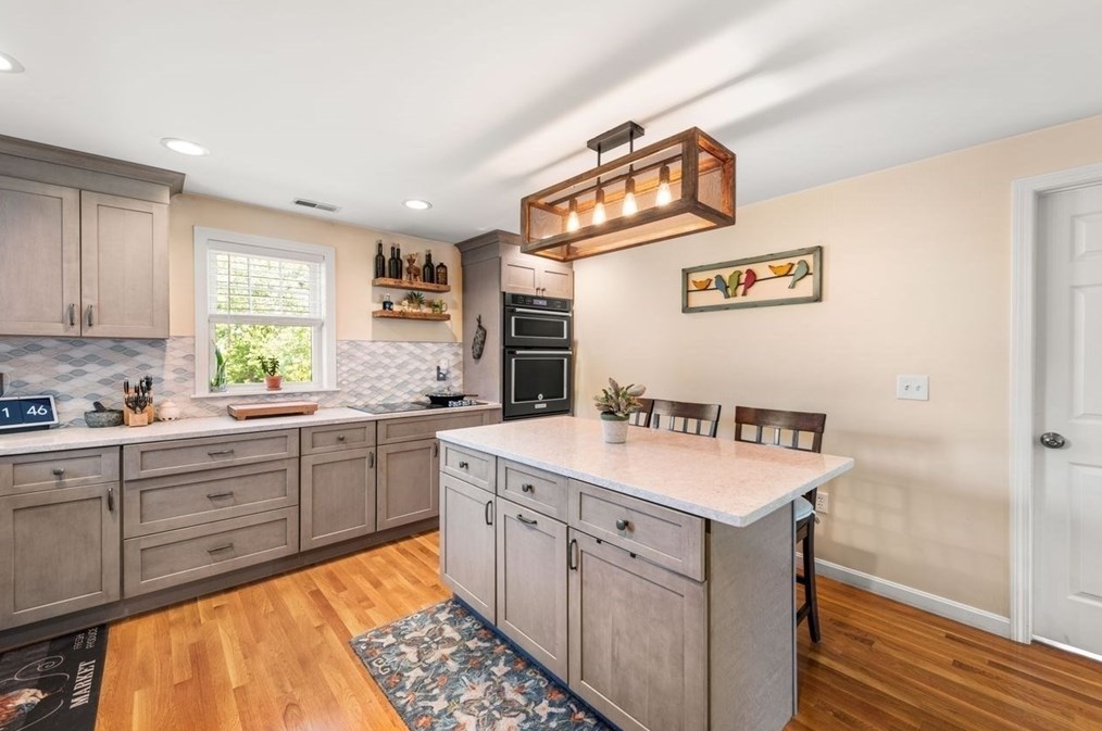 80 Fallon Cir, Braintree MA 02184-3821 exterior