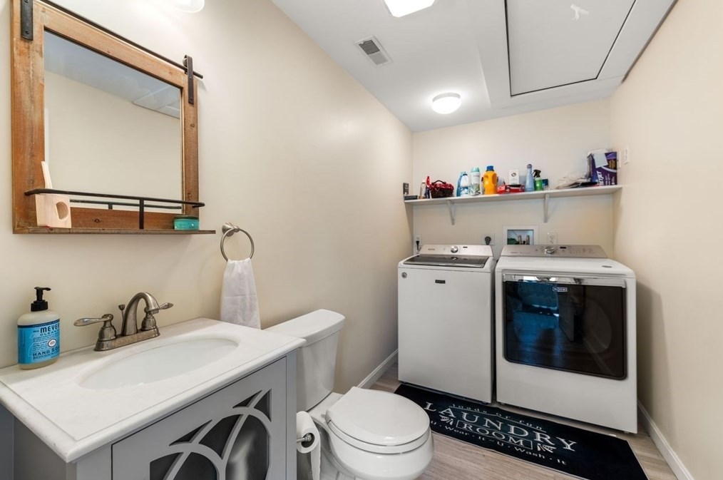 80 Fallon Cir, Braintree MA 02184-3821 exterior