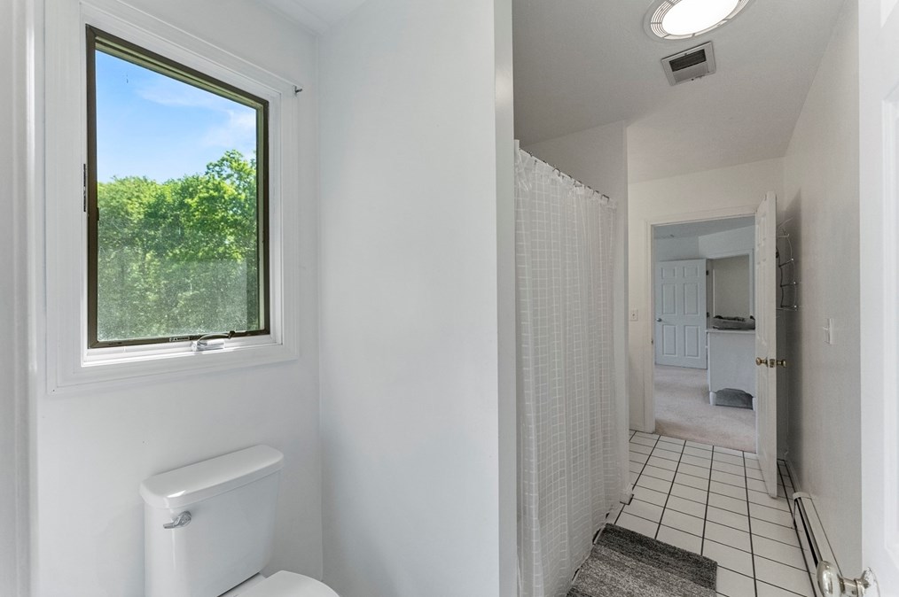 490 St, West Bridgewater MA 02379-1832 exterior