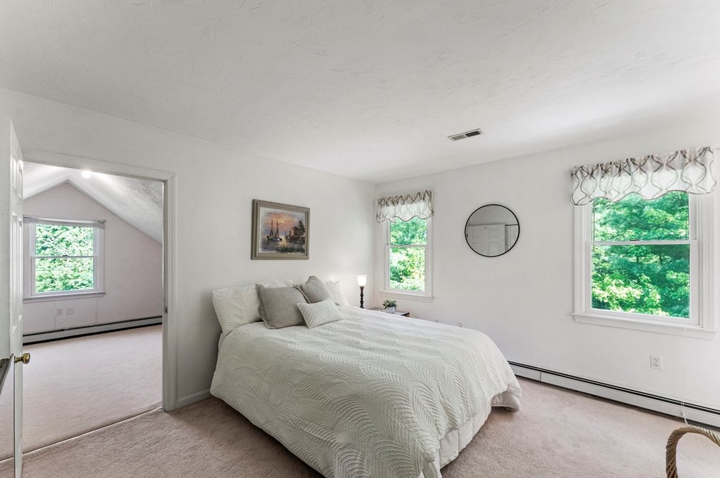 490 St, West Bridgewater MA 02379-1832 exterior