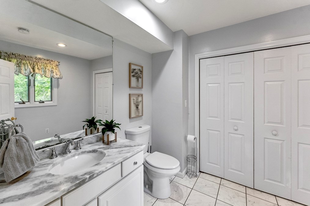 490 St, West Bridgewater MA 02379-1832 exterior