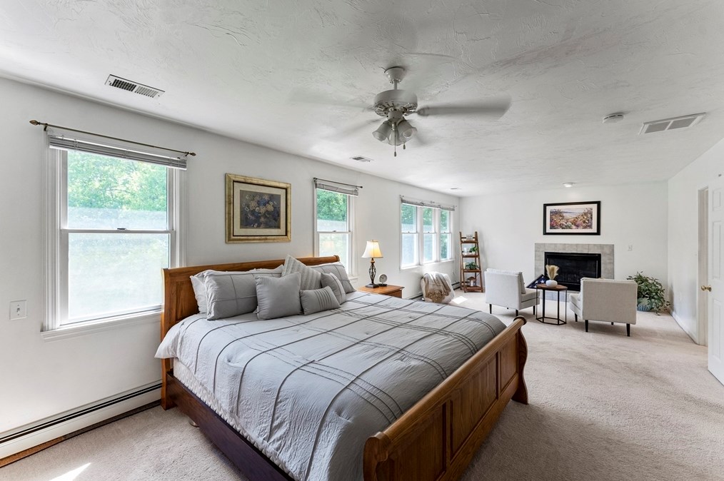 490 St, West Bridgewater MA 02379-1832 exterior