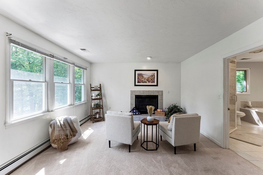 490 St, West Bridgewater MA 02379-1832 exterior