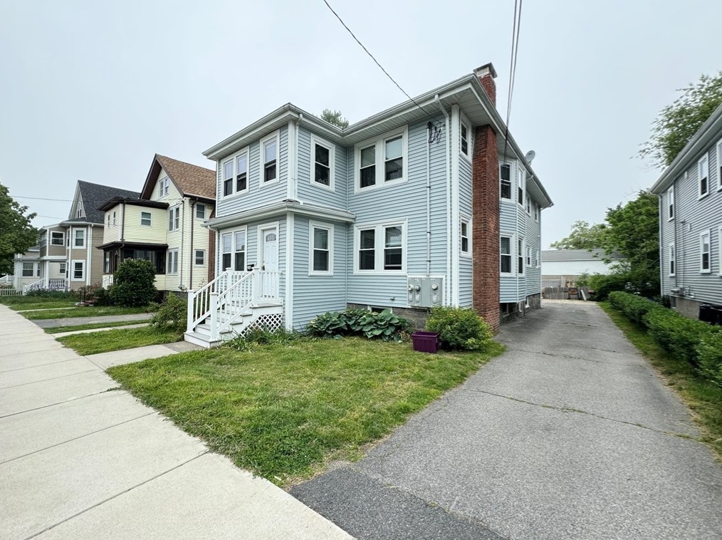 144 Willow St, Quincy MA  02170-2922 exterior