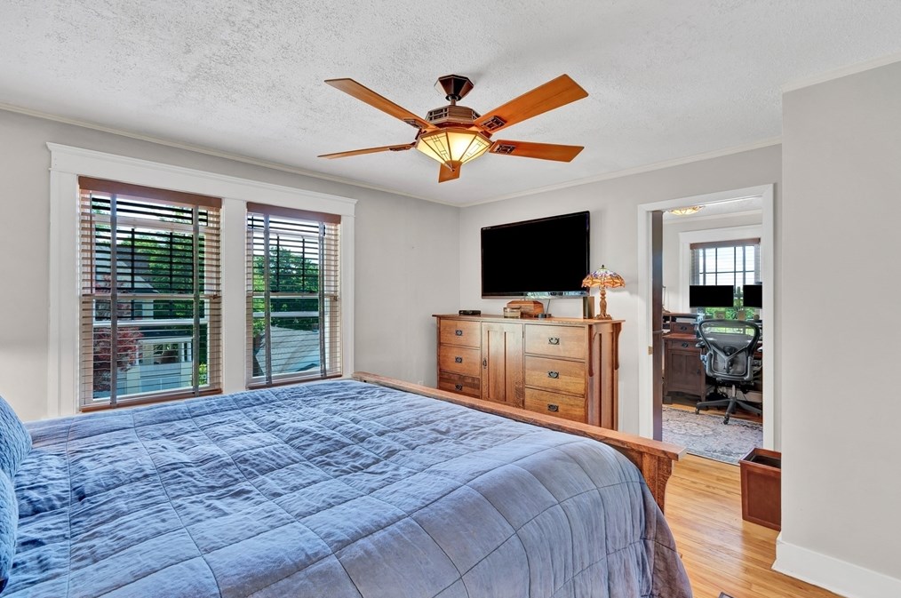 16 Vesper St, Worcester MA 01602-1439 exterior