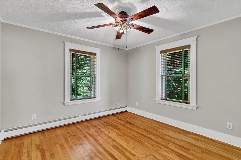 16 Vesper St, Worcester MA 01602-1439 exterior