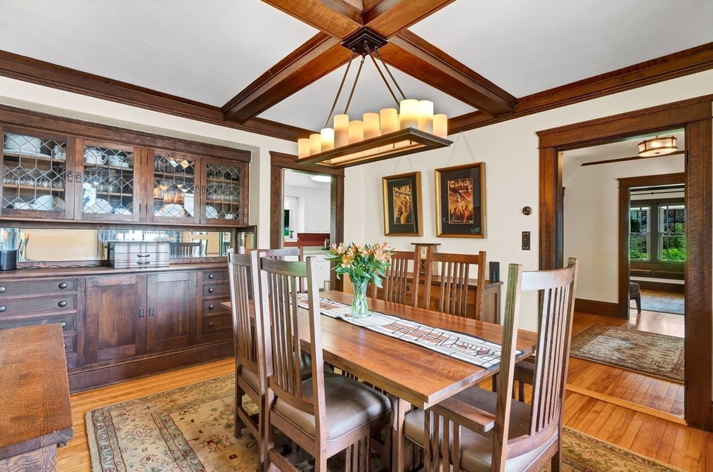 16 Vesper St, Worcester MA 01602-1439 exterior