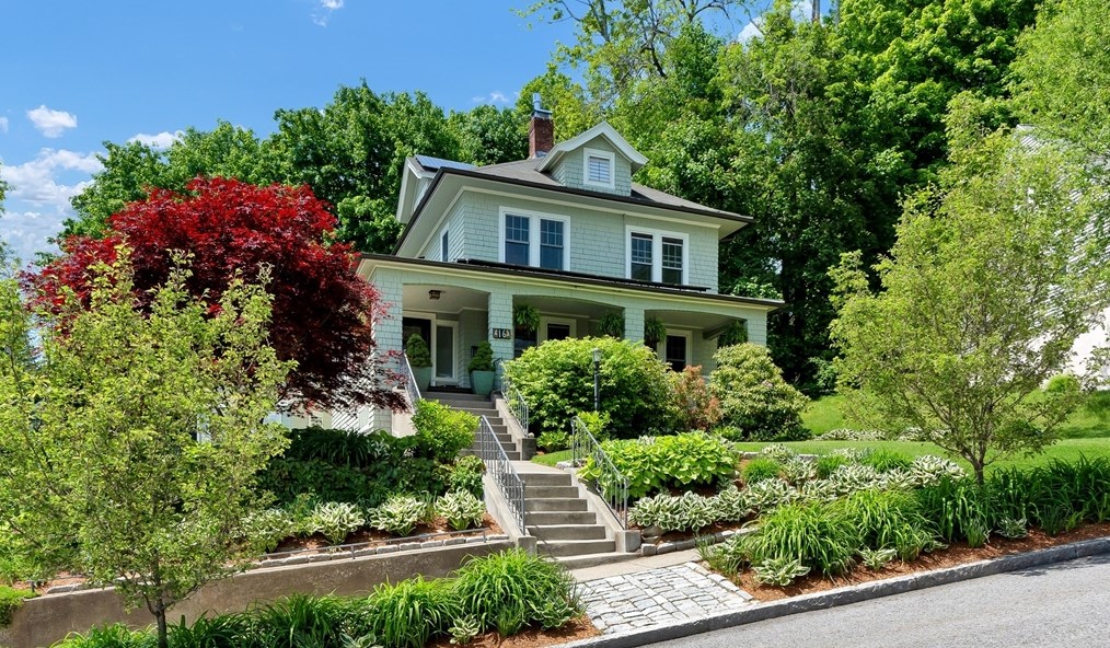 16 Vesper St, Worcester MA 01602-1439 exterior