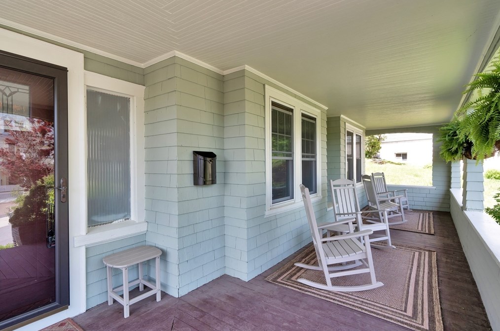 16 Vesper St, Worcester MA 01602-1439 exterior