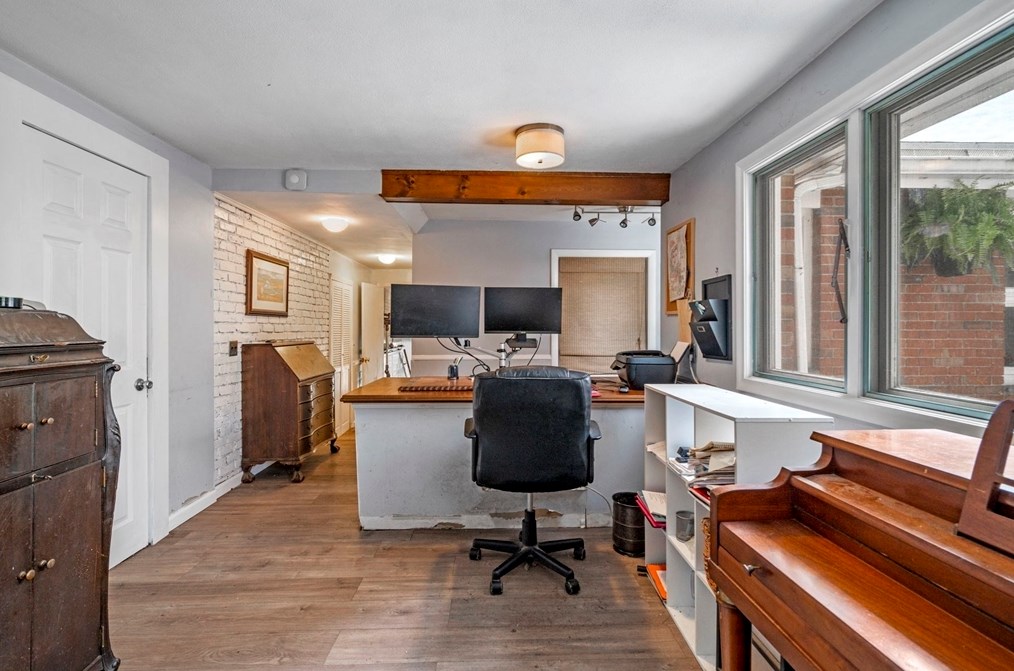 82 Cornell Rd, Marblehead MA 01945-2198 exterior