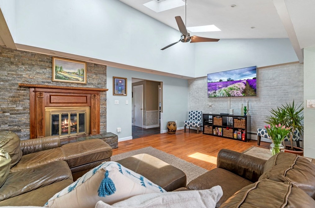 82 Cornell Rd, Marblehead MA 01945-2198 exterior