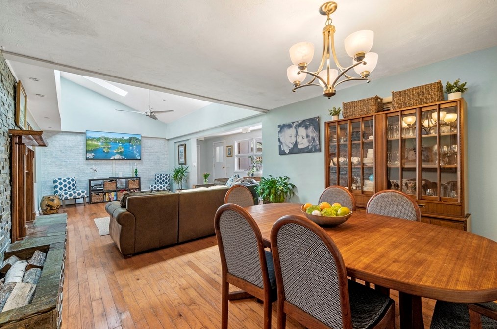 82 Cornell Rd, Marblehead MA 01945-2198 exterior