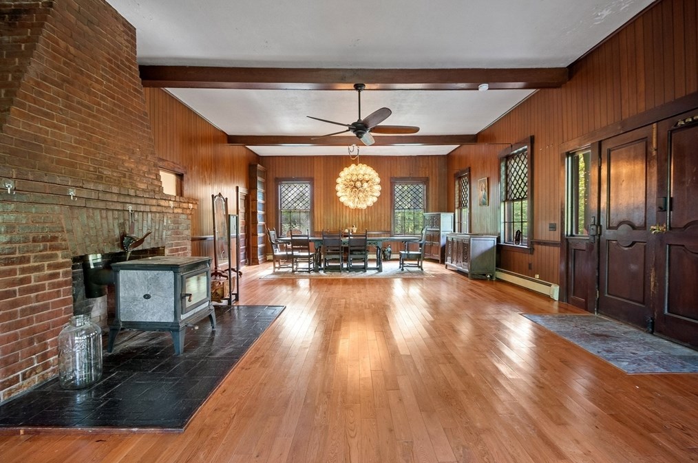 25 Fairbank St, Winchendon MA 01475-1718 exterior