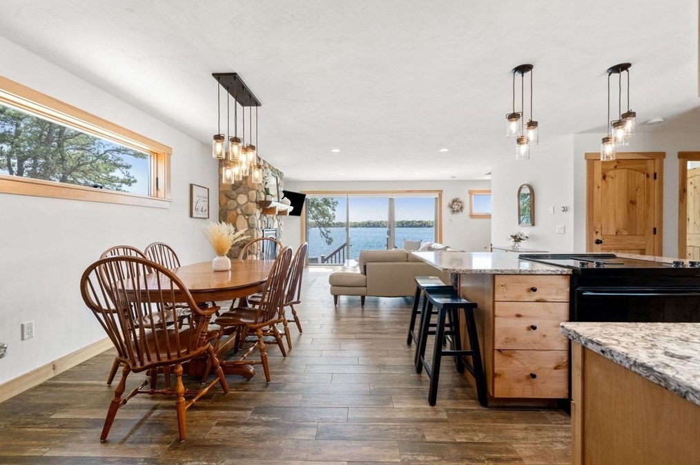 58 Blueberry Rd, Plymouth MA 02360-6800 exterior