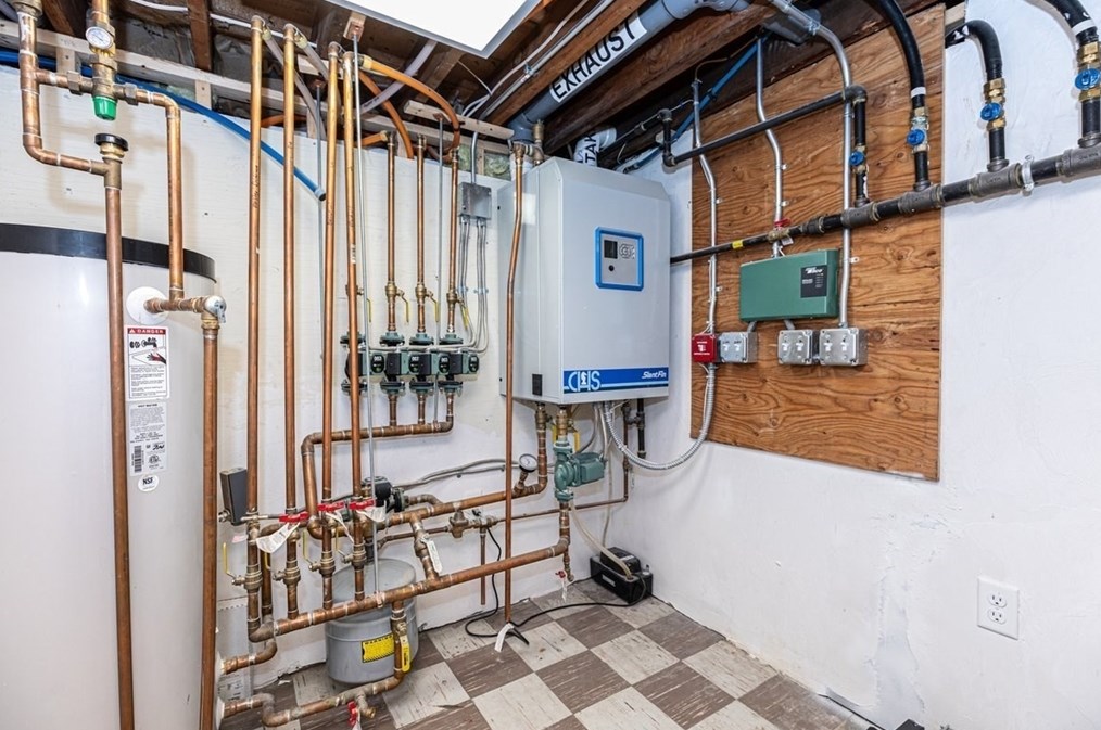 54 Cornell Rd, Marblehead MA 01945-2140 exterior