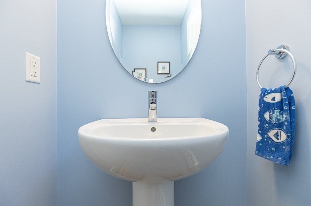 54 Cornell Rd, Marblehead MA 01945-2140 exterior