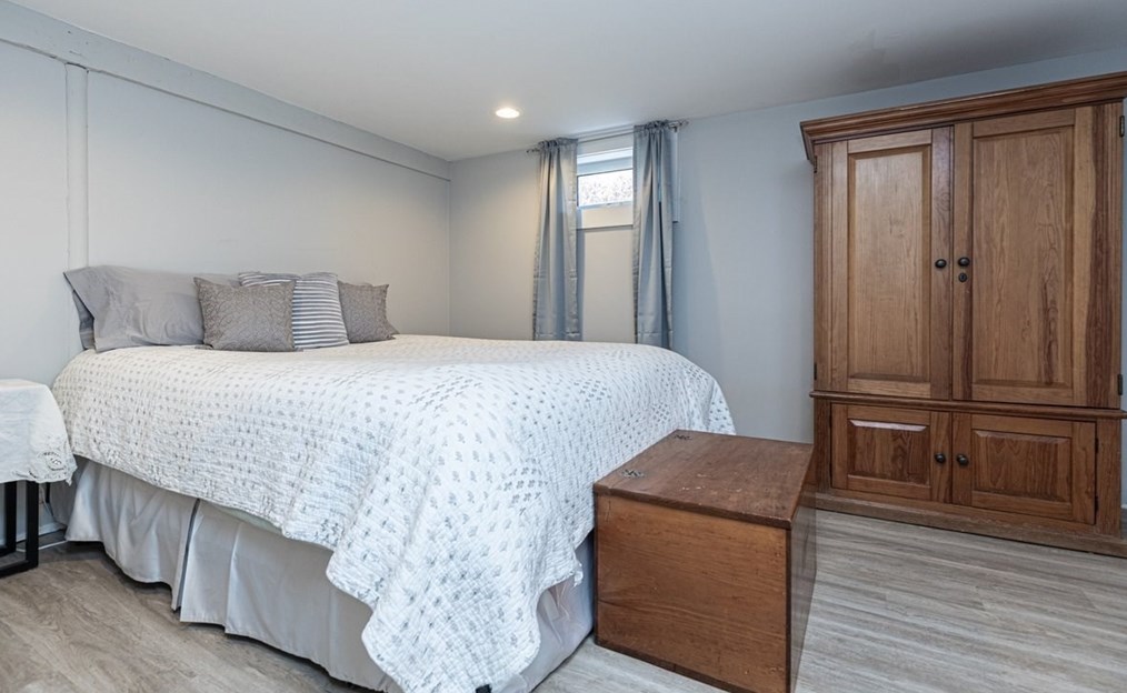 54 Cornell Rd, Marblehead MA 01945-2140 exterior