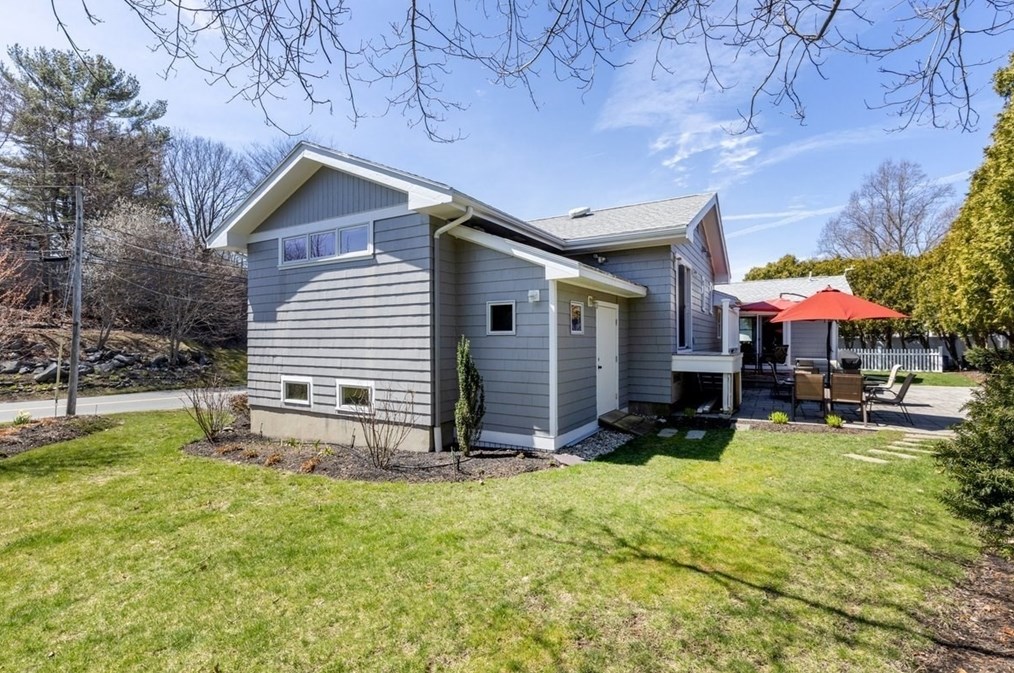 54 Cornell Rd, Marblehead MA 01945-2140 exterior