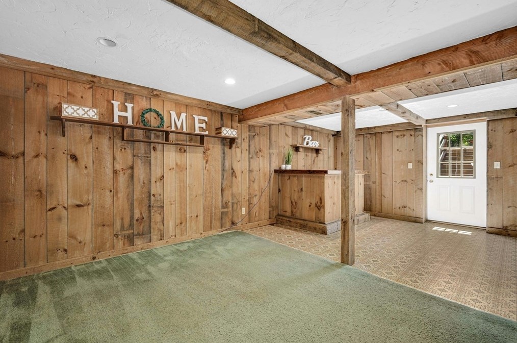 7 Sweetland Farm Rd, Norfolk MA 02056-1346 exterior