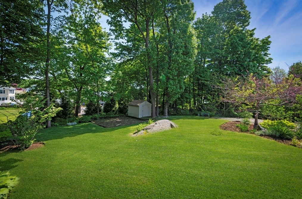 39 Jersey St, Marblehead MA 01945-2414 exterior