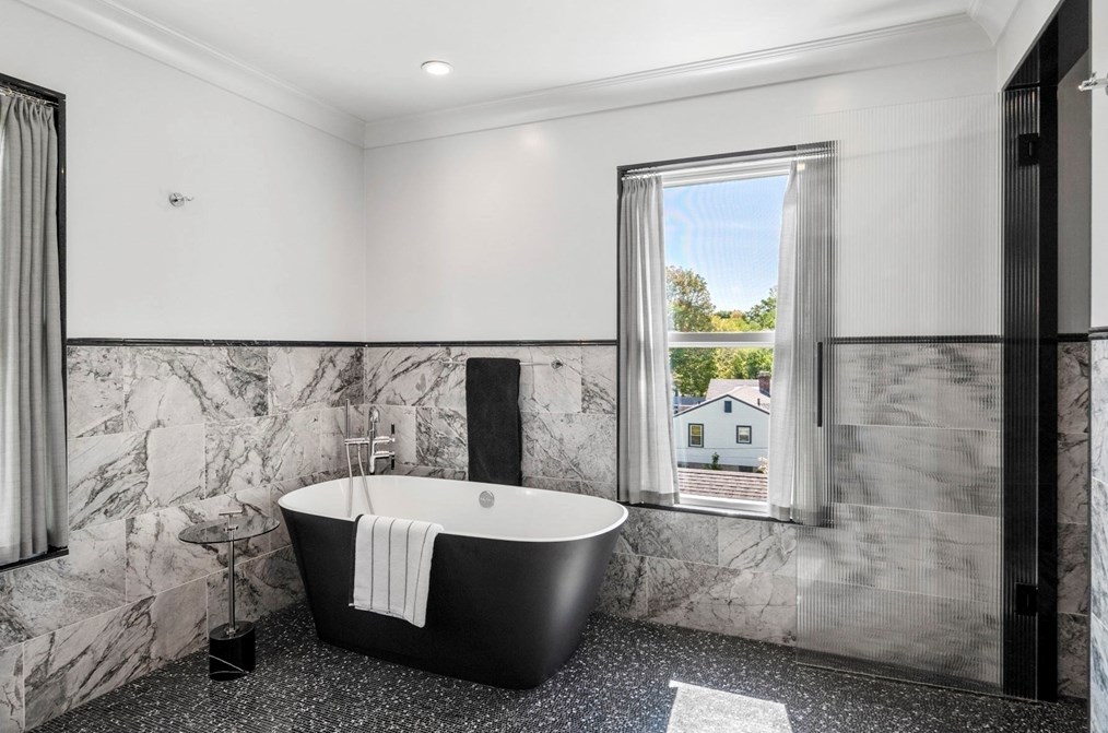 39 Jersey St, Marblehead MA 01945-2414 exterior