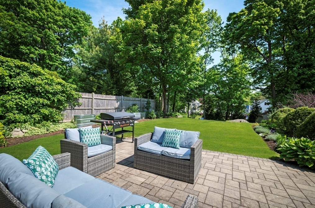 39 Jersey St, Marblehead MA 01945-2414 exterior