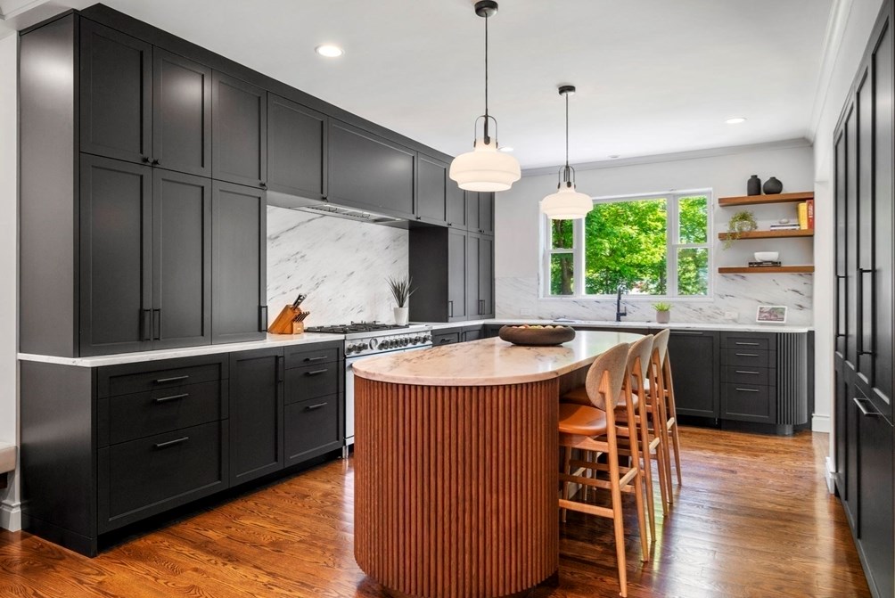 39 Jersey St, Marblehead MA 01945-2414 exterior