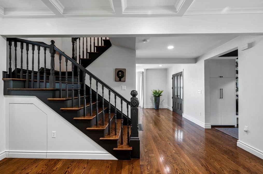 39 Jersey St, Marblehead MA 01945-2414 exterior