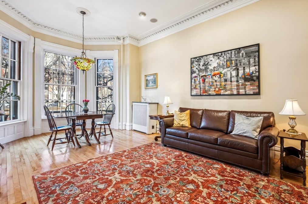 318 Commonwealth Ave Apt 2, Boston, MA